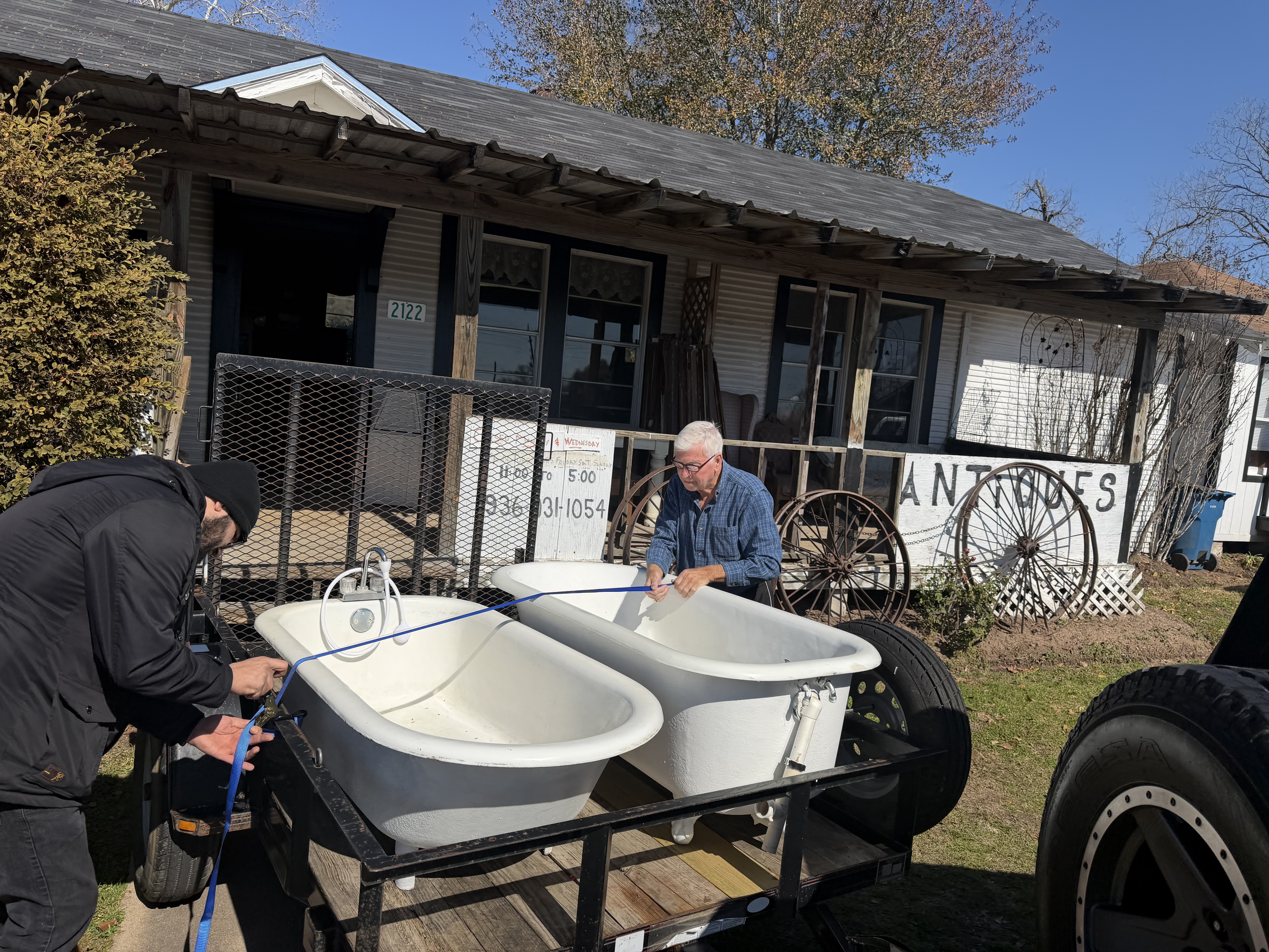 Field activity at Paragon antique shop in Waller County, Texas